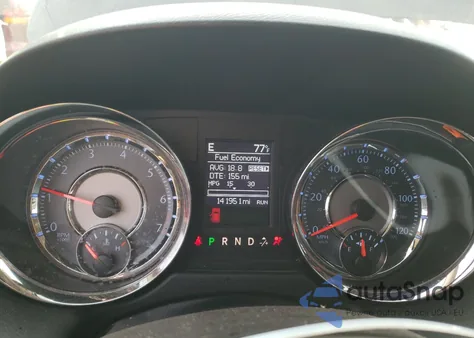 2015 Chrysler Town & Country Touring z USA, uszkodzony, nr VIN 2C4RC1BG0FR716636